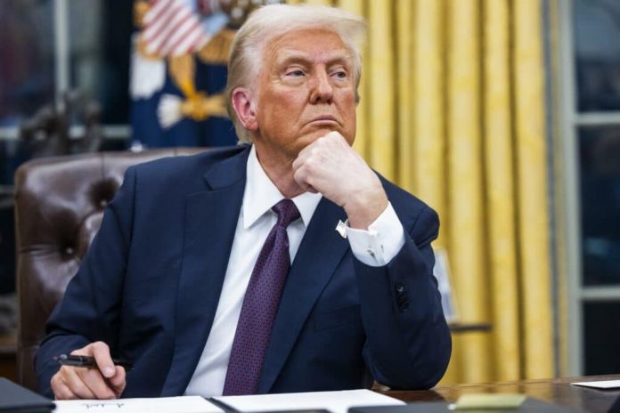 trump-medita-retirar-otros-3-mil-mdd-en-subvenciones-a-harvard