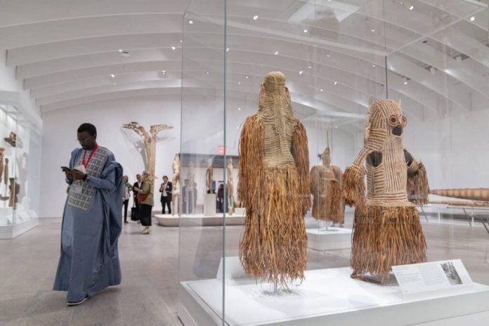 el-met-de-nueva-york-exhibe-mil-800-obras-de-africa,-america-y-oceania-en-una-renovada-ala