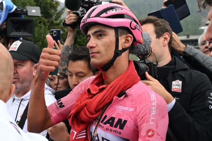sheinbaum-felicita-a-isaac-del-toro-por-su-segundo-lugar-en-el-giro-de-italia