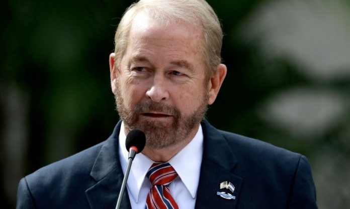 mexico-y-eeuu.-deben-enfrentar-amenazas-de-china-como-aliados-estrategicos:-embajador-johnson